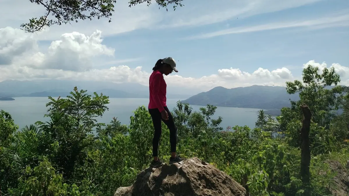Turismo en el Lago de Yojoa – Explora su belleza natural a través del Senderismo